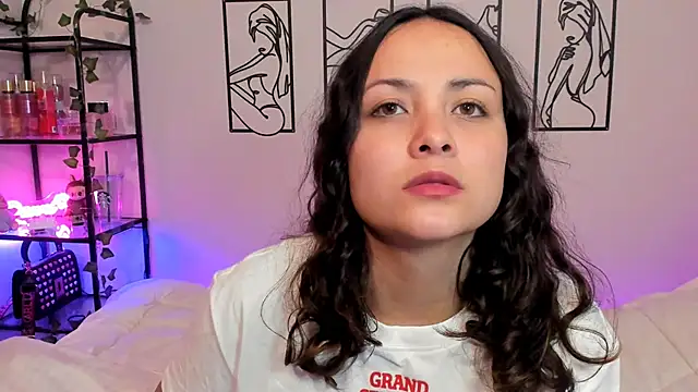 Snapshot of Megan_Rodrigo chatting on 09/23/25, 07:28 Megan Rodrigo online show from 09/23/25, 07:28