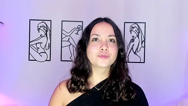 Snapshot of Megan_Rodrigo chatting on 10/05/25, 07:01 Megan Rodrigo online show from 10/05/25, 07:01