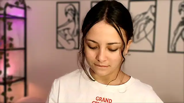 Snapshot of Megan_Rodrigo chatting on 10/07/25, 07:22 Megan Rodrigo online show from 10/07/25, 07:22