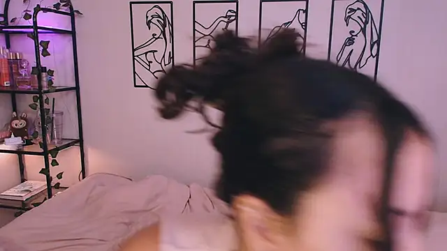 Snapshot of Megan_Rodrigo chatting on 10/20/25, 07:03 Megan Rodrigo online show from 10/20/25, 07:03