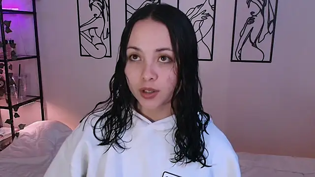 Snapshot of Megan_Rodrigo chatting on 10/23/25, 05:12 Megan Rodrigo online show from 10/23/25, 05:12