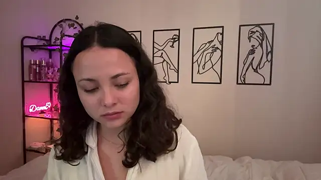 Snapshot of Megan_Rodrigo chatting on 11/19/25, 07:14 Megan Rodrigo online show from 11/19/25, 07:14