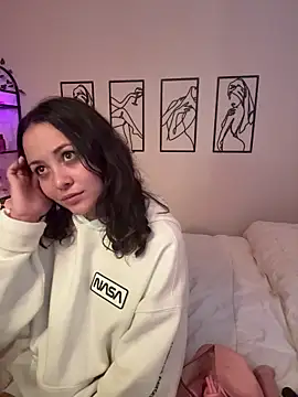 Snapshot of Megan_Rodrigo chatting on 11/24/25, 07:46 Megan Rodrigo online show from 11/24/25, 07:46