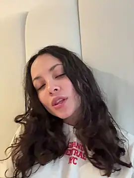 Megan Rodrigo online show from 07/02/26, 12:44