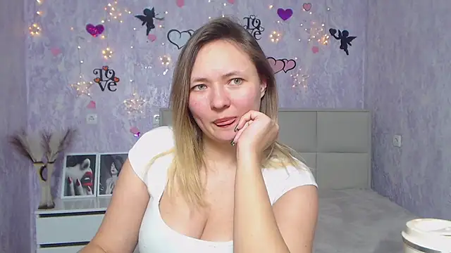 SallyVerda online show from 02/13/25, 01:40