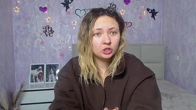 SallyVerda online show from 02/21/25, 06:48