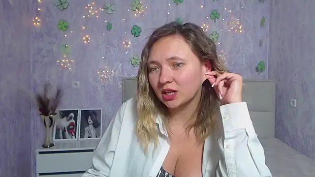 SallyVerda online show from 03/18/25, 12:49