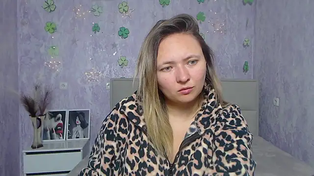 SallyVerda online show from 03/20/25, 06:42