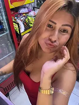 Amber Martins  online show from 02/11/25, 03:51