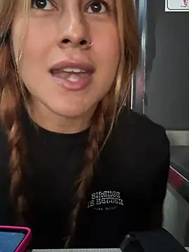 Amber Martins  online show from 02/18/25, 07:30