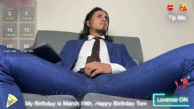 Snapshot of Tom_blunt96 chatting on 03/22/25, 04:45 Tom blunt96 online show from 03/22/25, 04:45