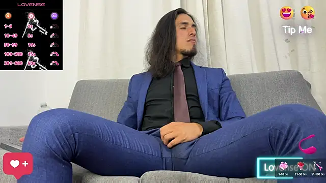 Tom blunt96 online show from 11/05/25, 01:49