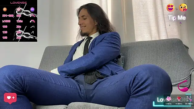 Tom blunt96 online show from 11/06/25, 07:37