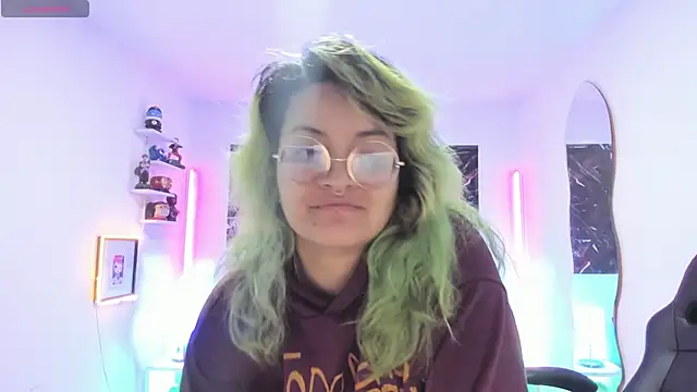 lucky-leah online show from 10/03/25, 03:36