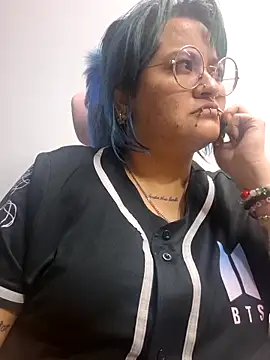 lucky-leah online show from 05/16/26, 03:25