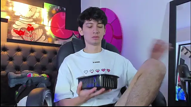 Snapshot of Santi_delacruz chatting on 01/20/25, 03:39 Santi delacruz online show from 01/20/25, 03:39