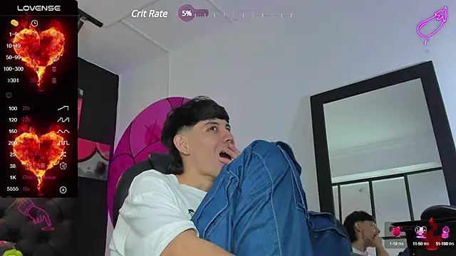 Santi delacruz online show from 02/07/25, 10:09