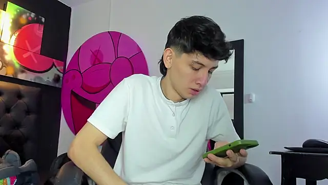 Snapshot of Santi_delacruz chatting on 02/14/25, 03:26 Santi delacruz online show from 02/14/25, 03:26