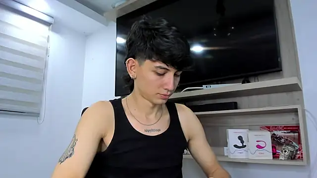 Snapshot of Santi_delacruz chatting on 10/03/25, 05:15 Santi delacruz online show from 10/03/25, 05:15