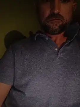 Snapshot of niesmialy39oon chatting on 09/26/25, 05:28 niesmialy39oon online show from 09/26/25, 05:28