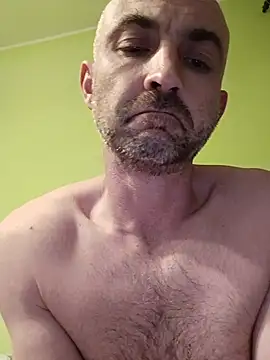 Snapshot of niesmialy39oon chatting on 10/15/25, 07:25 niesmialy39oon online show from 10/15/25, 07:25