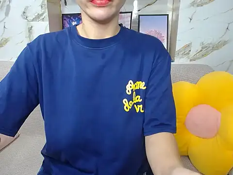 Love bug15 online show from 10/03/25, 03:14