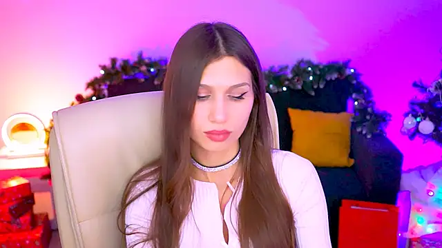 Snapshot of MollyPerry chatting on 12/12/24, 10:20 MollyPerry online show from 12/12/24, 10:20