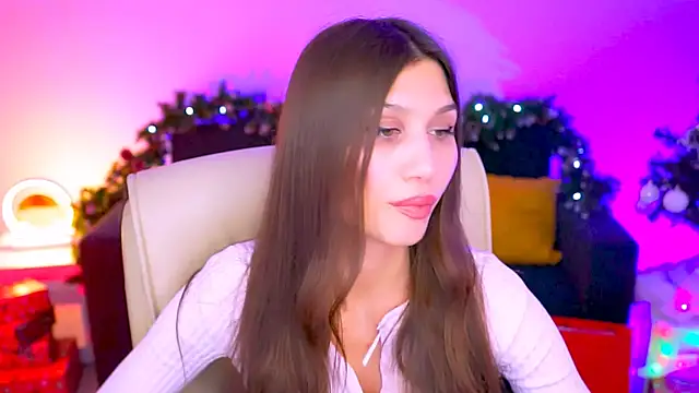 Snapshot of MollyPerry chatting on 12/13/24, 01:26 MollyPerry online show from 12/13/24, 01:26