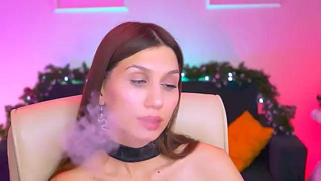 Snapshot of MollyPerry chatting on 01/22/25, 01:10 MollyPerry online show from 01/22/25, 01:10