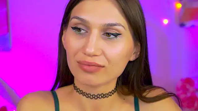 Snapshot of MollyPerry chatting on 03/08/25, 10:13 MollyPerry online show from 03/08/25, 10:13