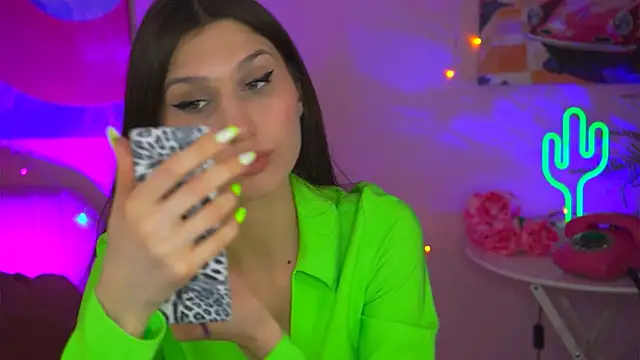 Snapshot of MollyPerry chatting on 03/11/25, 04:07 MollyPerry online show from 03/11/25, 04:07