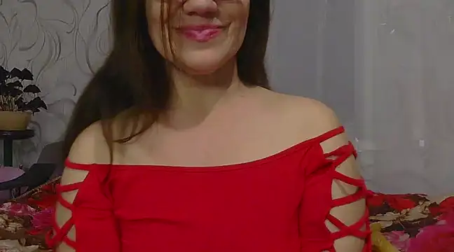 Snapshot of KittyyLaBeauty chatting on 03/15/25, 05:59 KittyyLaBeauty online show from 03/15/25, 05:59