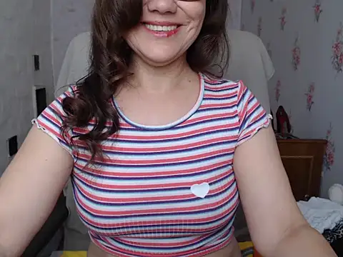 KittyyLaBeauty online show from 05/04/26, 05:25