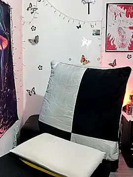 Snapshot of Hada_dracanae chatting on 03/13/25, 06:56 Hada dracanae online show from 03/13/25, 06:56