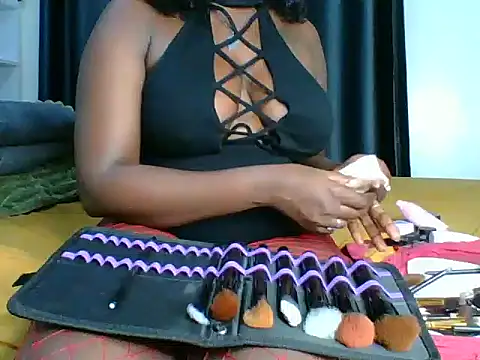 Snapshot of Switmelanin chatting on 05/04/26, 07:21 Switmelanin online show from 05/04/26, 07:21
