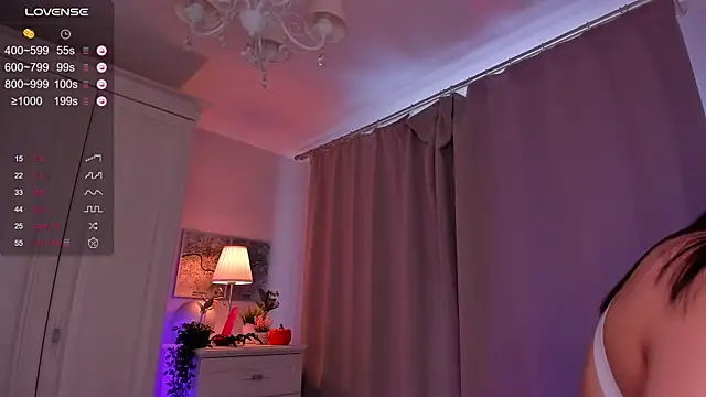 FreyaRaya online show from 12/06/24, 10:27