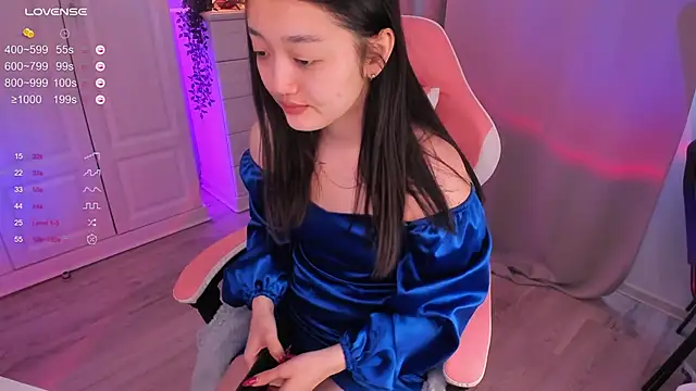 Snapshot of FreyaRaya chatting on 12/14/24, 08:34 FreyaRaya online show from 12/14/24, 08:34