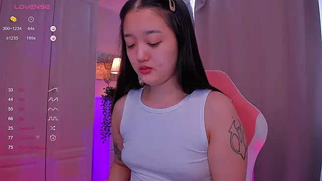 FreyaRaya online show from 01/25/25, 09:04