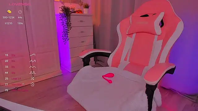 Snapshot of FreyaRaya chatting on 01/29/25, 12:24 FreyaRaya online show from 01/29/25, 12:24