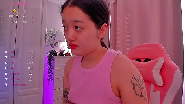 Snapshot of FreyaRaya chatting on 02/08/25, 09:13 FreyaRaya online show from 02/08/25, 09:13