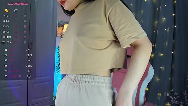 Snapshot of FreyaRaya chatting on 03/19/25, 09:06 FreyaRaya online show from 03/19/25, 09:06