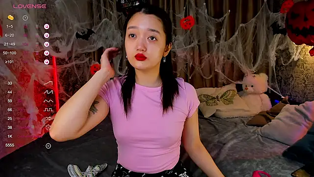 FreyaRaya online show from 10/25/25, 02:30