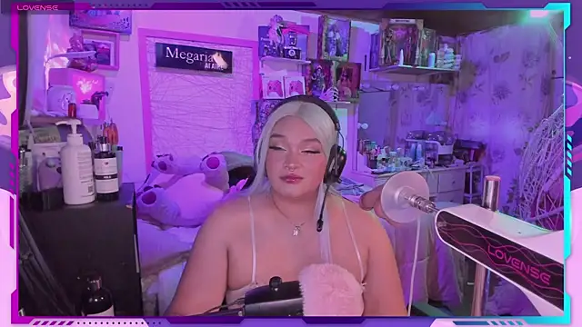 MegariaB online show from 09/13/25, 03:39