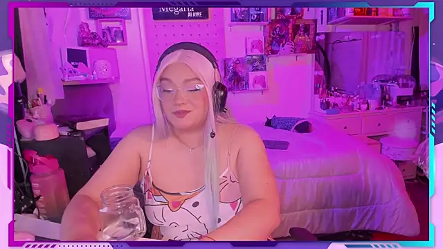 MegariaB online show from 10/28/25, 03:54