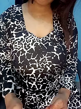 Snapshot of Dayna-36 chatting on 12/27/24, 08:28 Dayna-36 online show from 12/27/24, 08:28