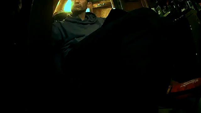 Snapshot of Haztogo4me chatting on 11/16/25, 06:08 Haztogo4me online show from 11/16/25, 06:08