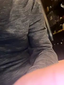 Snapshot of Haztogo4me chatting on 12/01/25, 02:22 Haztogo4me online show from 12/01/25, 02:22