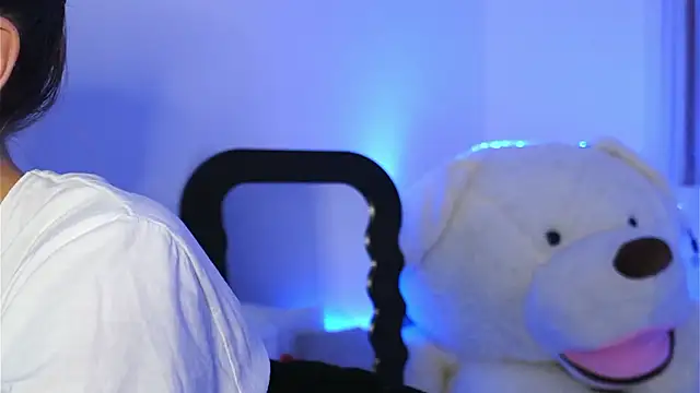 ivyleague  online show from 03/01/26, 06:21