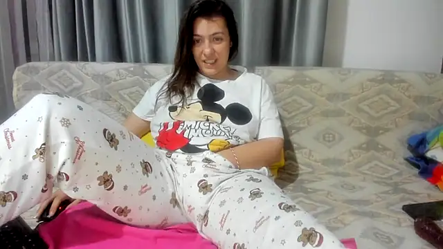 Snapshot of Dyana_Kaylinn chatting on 03/21/25, 04:17 Dyana Kaylinn online show from 03/21/25, 04:17