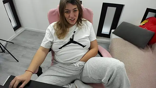 Dyana Kaylinn online show from 03/28/26, 05:40